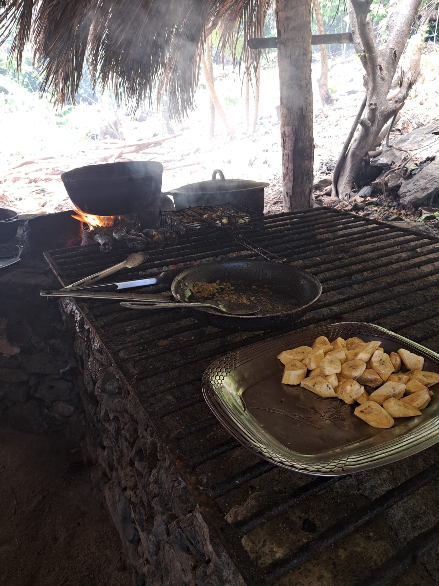 100% Private Boat Tour for 2 People to Playa Frontón with Fresh Fish Cooked on the Beach gallery image