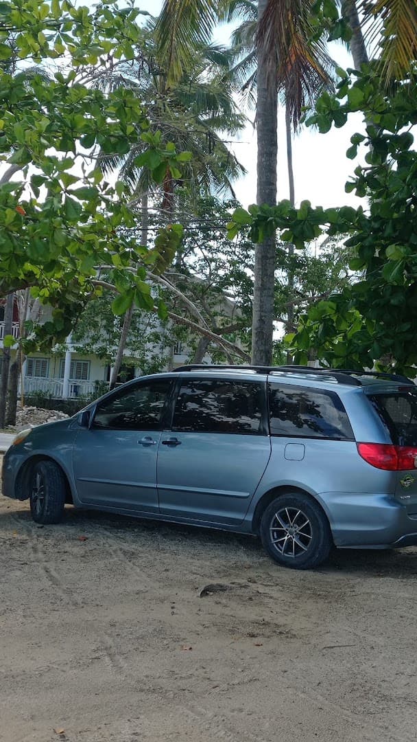 Taxi & Airport Transfers — Samaná gallery image