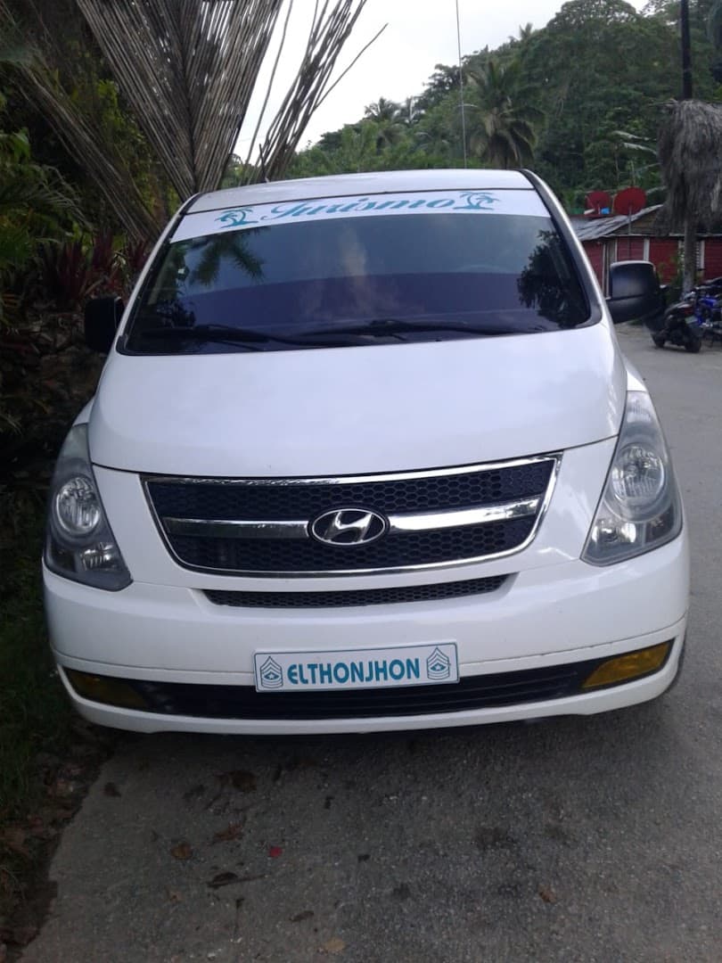 Taxi & Airport Transfers — Samaná gallery image