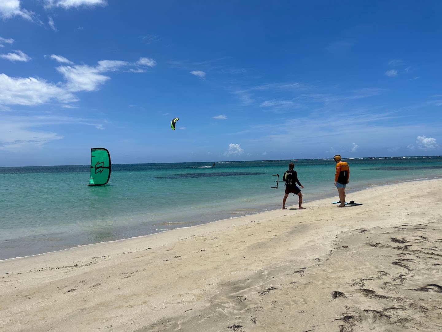 Kitesurf Lessons with Estilo de Vida, Las Terrenas gallery image