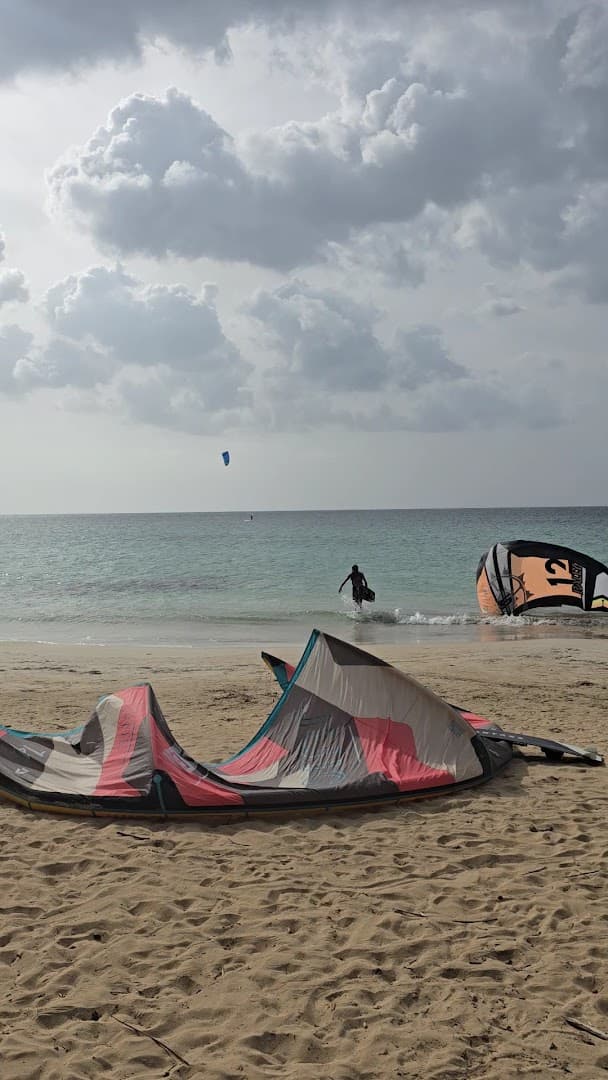 Kitesurf Lessons with Estilo de Vida, Las Terrenas gallery image