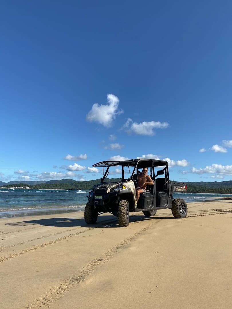 Alquiler de Cuatrimotos, Buggies, Scooters y Carros en Las Terrenas — Casco y Seguro contra Terceros Incluidos