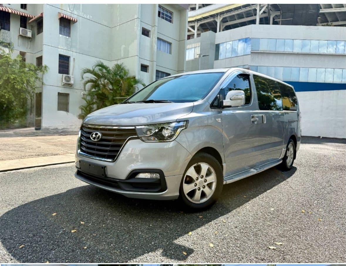 Taxi Services with Yonatan gallery image