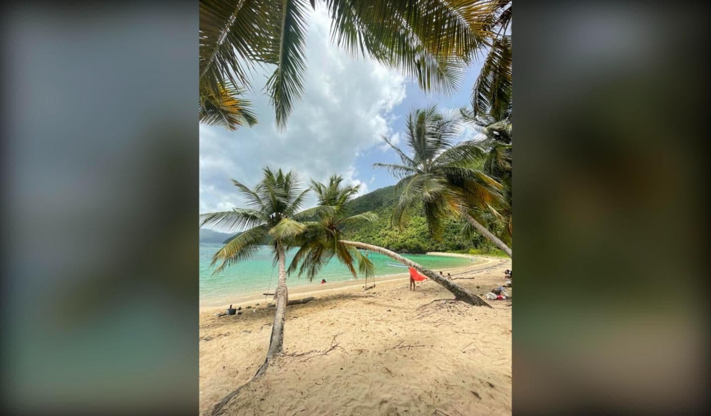 Playa Ermitaño en bateau — une plage sans route pour y accéder : photo de la galerie