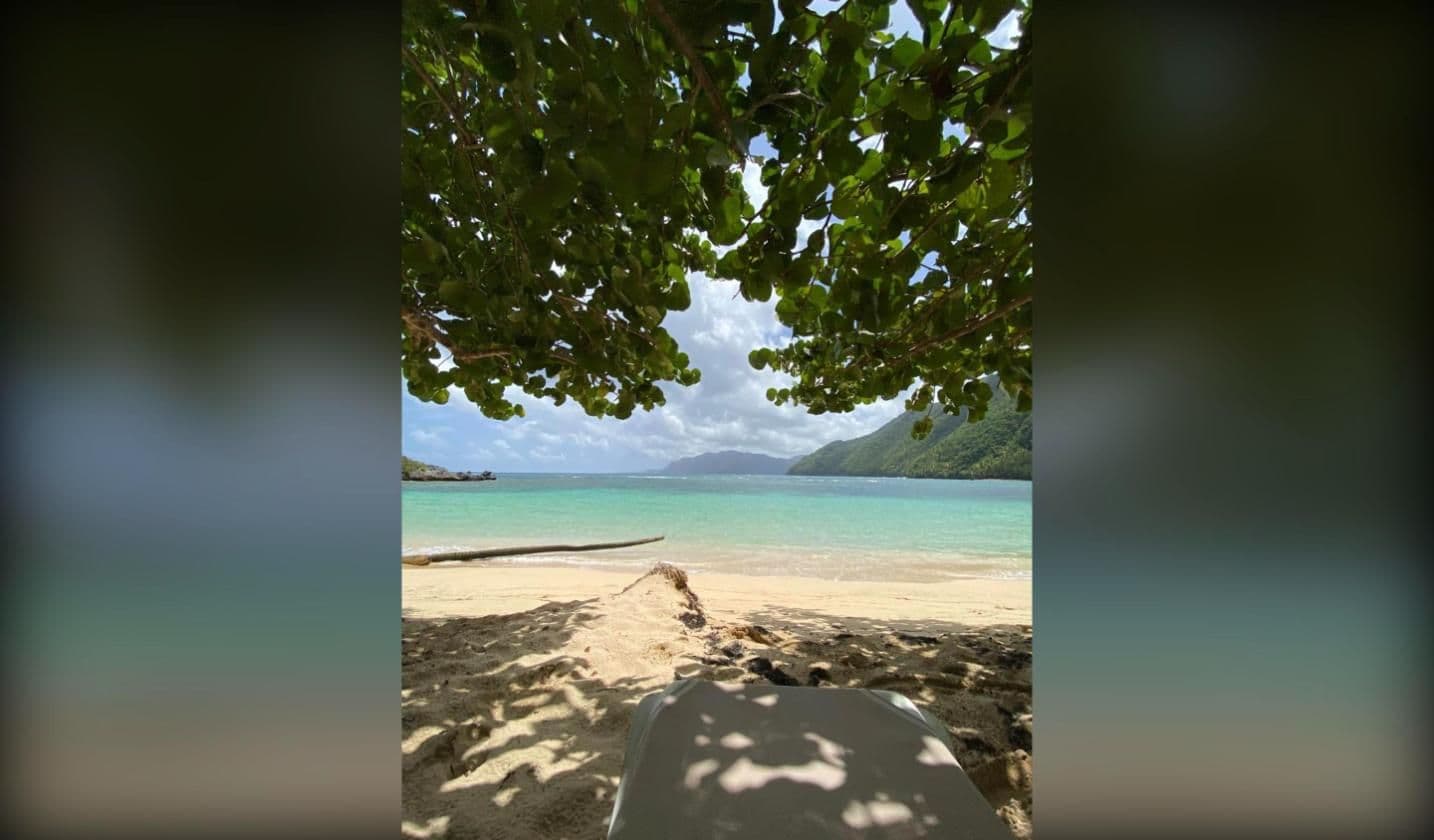 Playa Ermitaño en bateau — une plage sans route pour y accéder : photo de la galerie