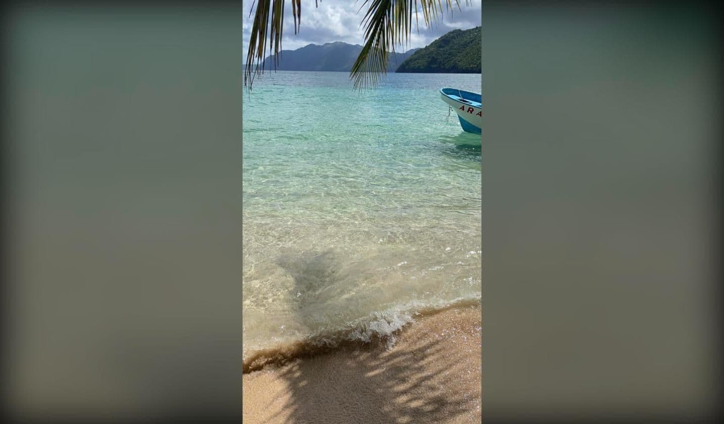 Playa Ermitaño en bateau — une plage sans route pour y accéder : photo de la galerie