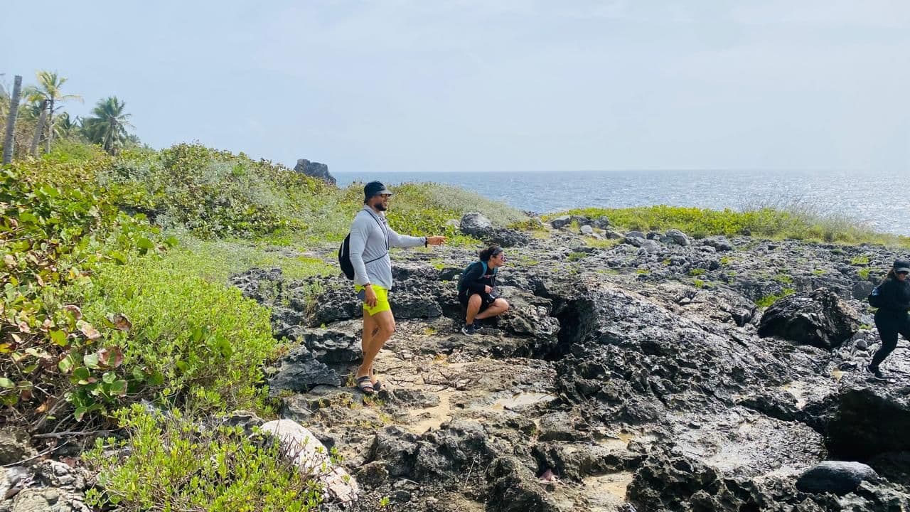 Boca del Diablo to Playa Frontón, on Foot gallery image
