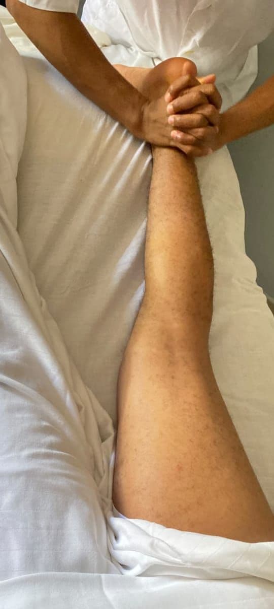 In-Home Massage with Calma y Bienestar María — 8 Treatments at Your Villa or Hotel, Samaná gallery image