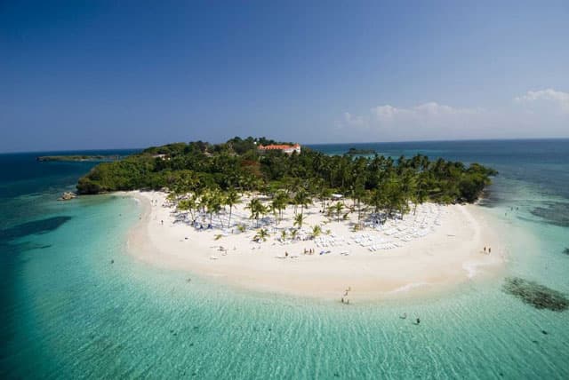 Catamaran Snorkeling Paradise gallery image