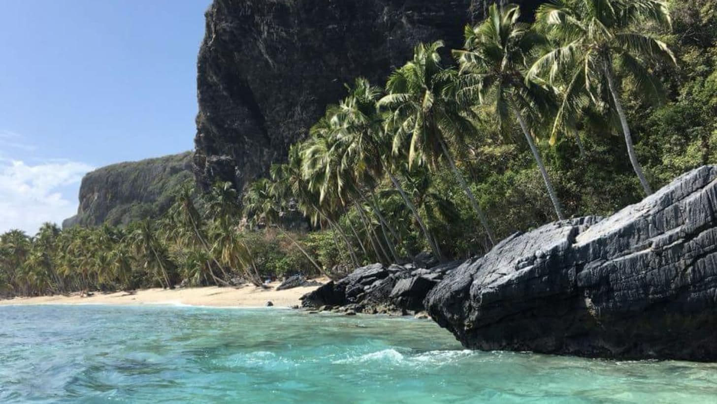 Beach Hopping by Boat or Catamaran gallery image