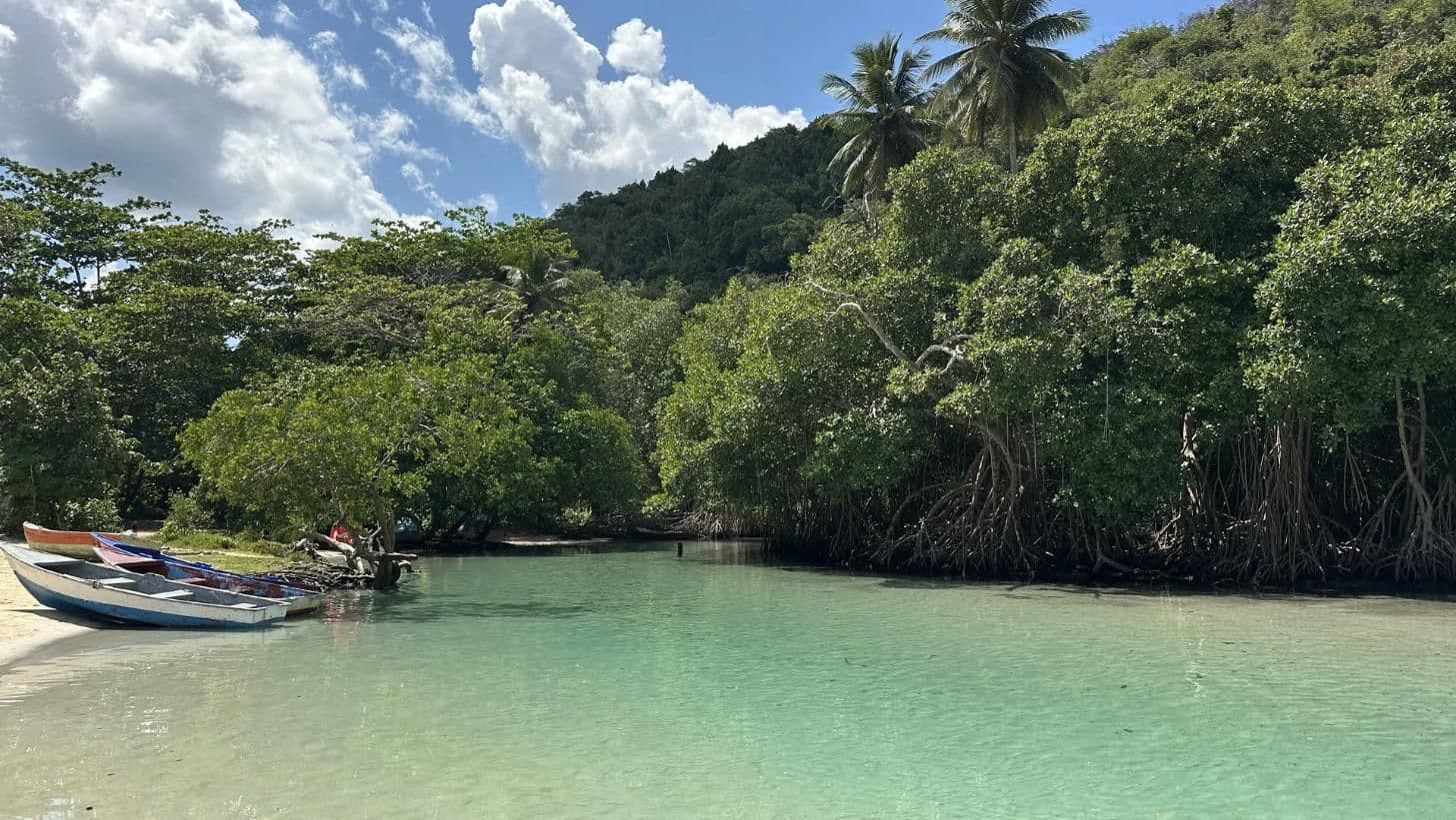 Beach Hopping by Boat or Catamaran gallery image