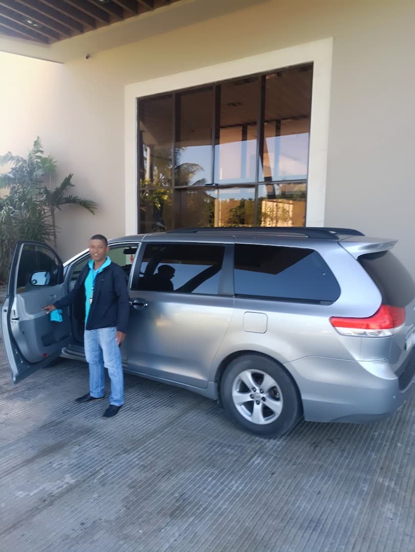 Taxi & Airport Transfers — Samaná gallery image
