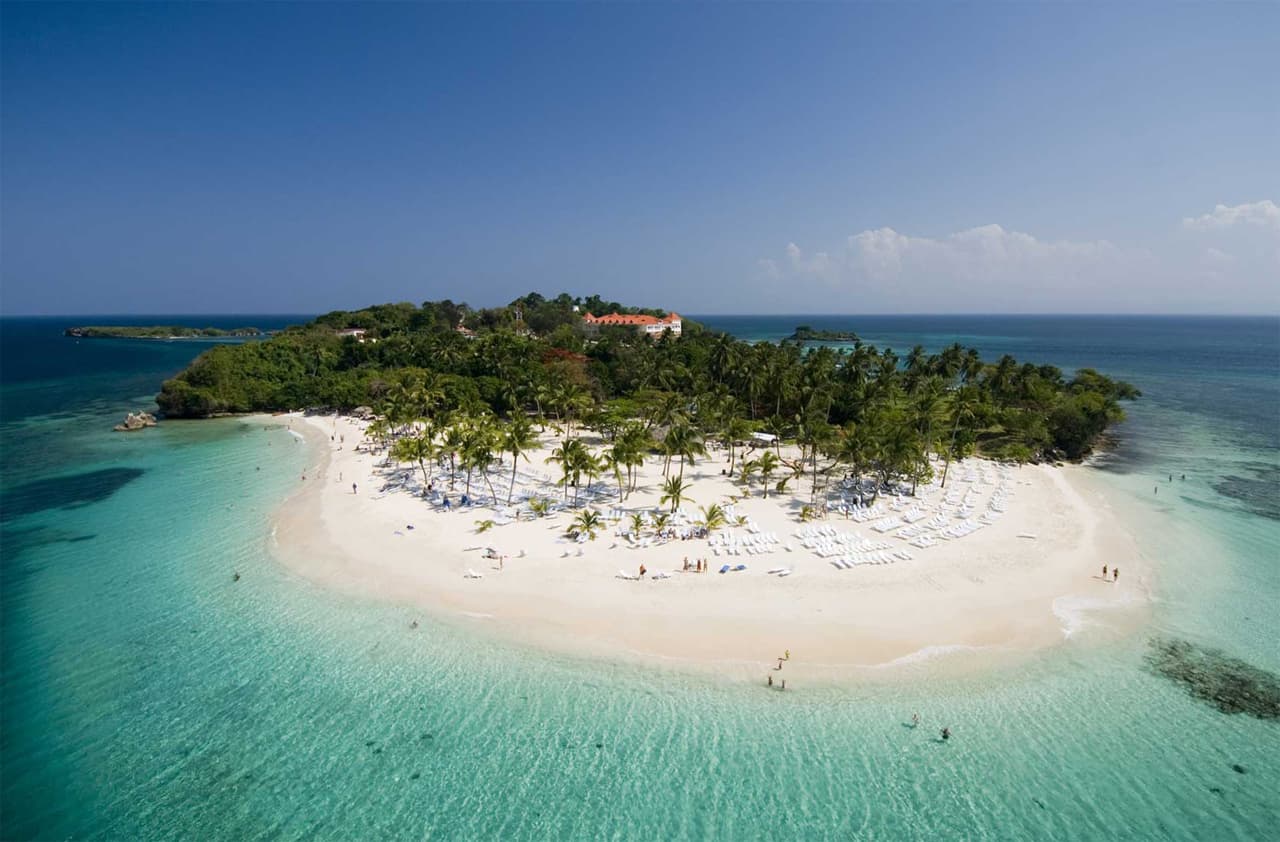 Cayo Levantado (Bacardi Island) Day Trip from Samana Port with DDD gallery image