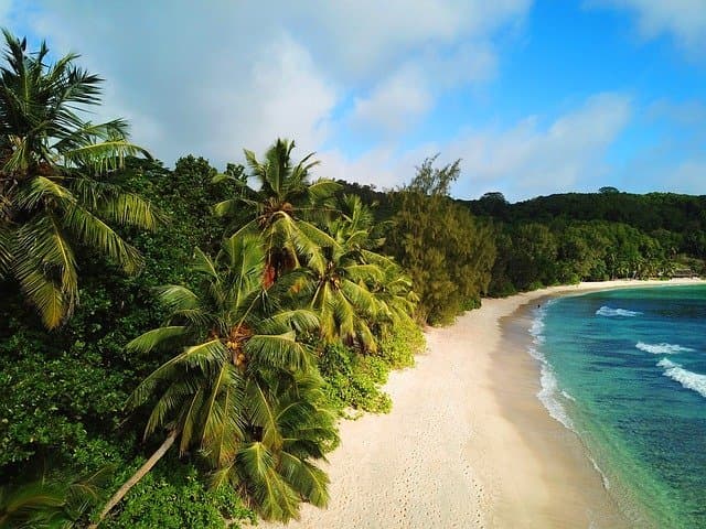 Seven Hidden Beaches: Cueva de Duarte to Playa Rincón