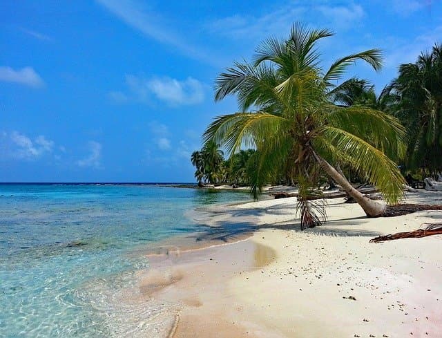 Seven Hidden Beaches: Cueva de Duarte to Playa Rincón gallery image