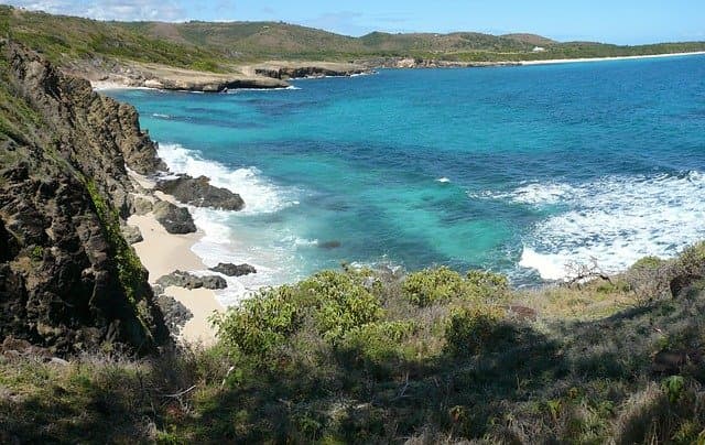 Siete playas escondidas: de la Cueva de Duarte a Playa Rincón gallery image