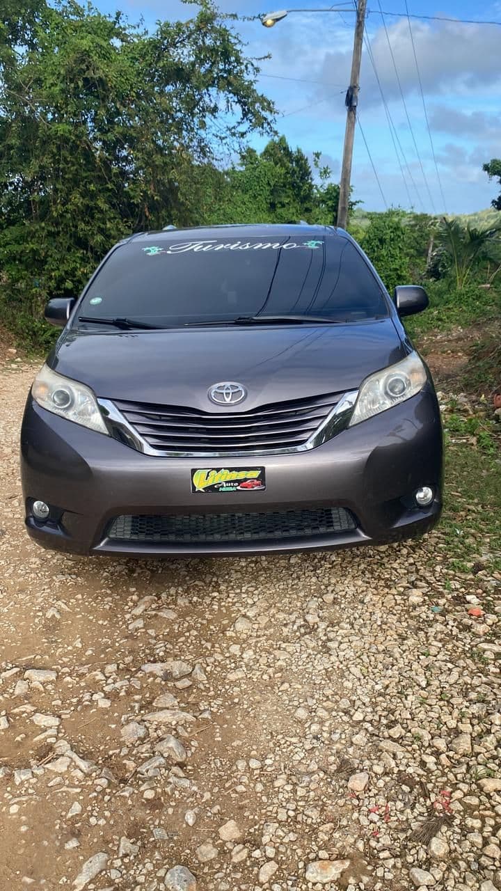Samuel Taxi Service - Las Galeras gallery image